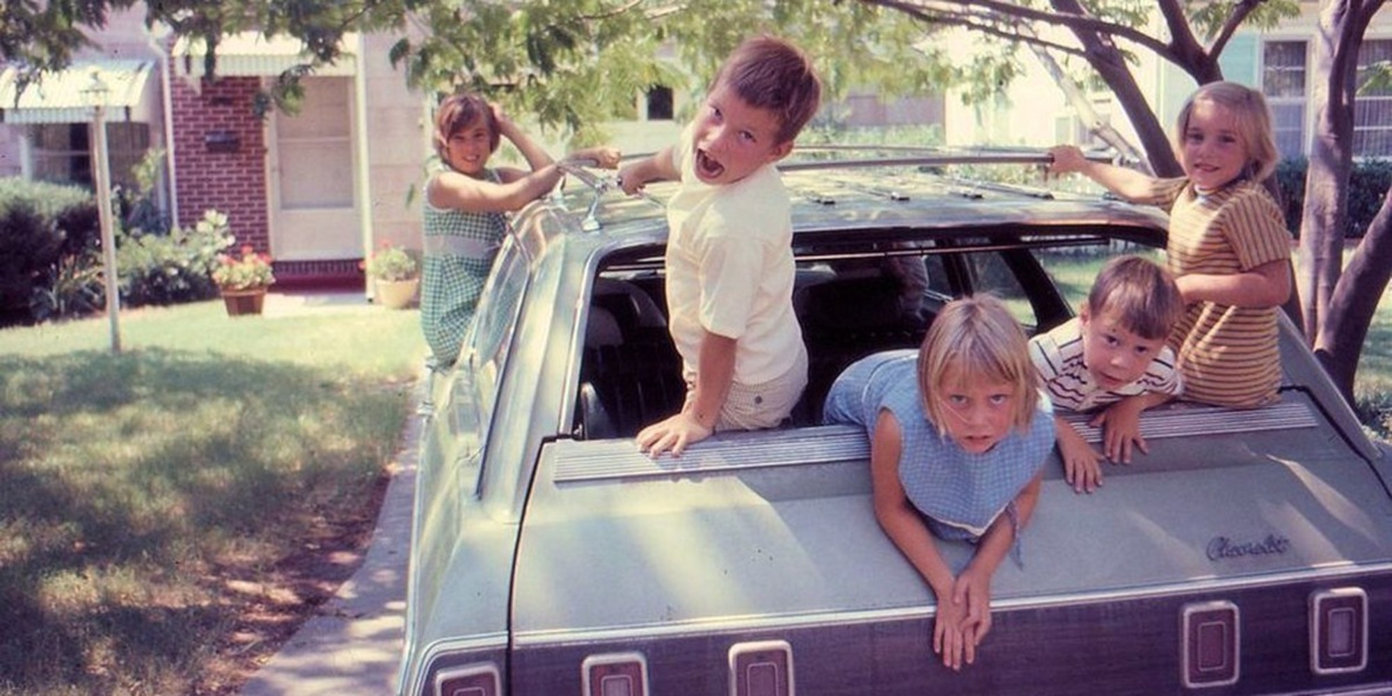 My family car. Американская семейная машина. Семейная машина в Америке. Американский семейный автомобиль. Ретро автомобили семейные.