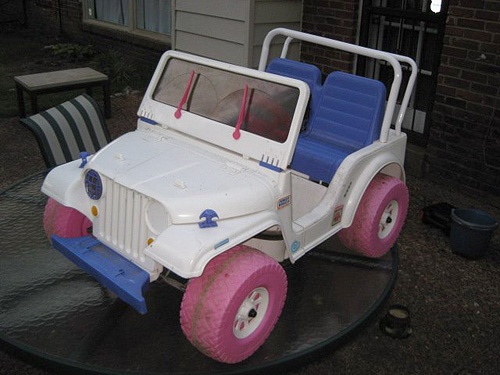 barbie jeep white
