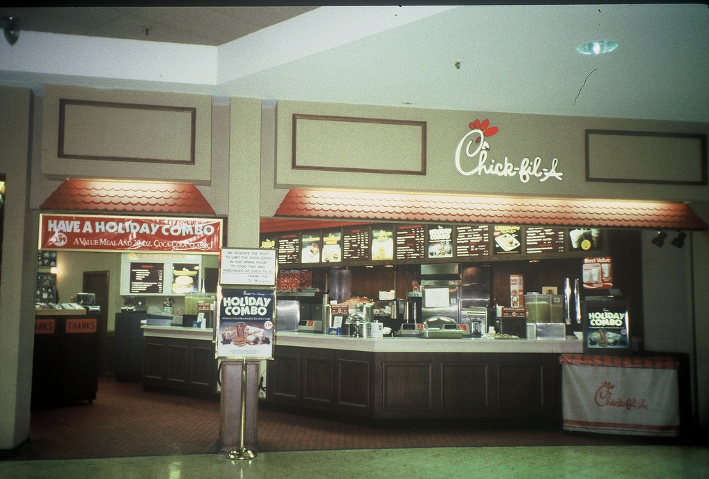 Mall Fast Food Seeing These Photos Of 90s Fast Food Restaurants Will 