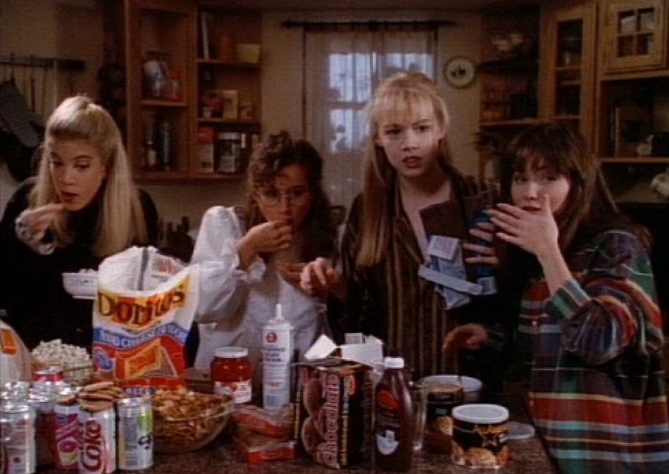 7 Things That Happened At Every Sleepover That Had Nothing To Do With