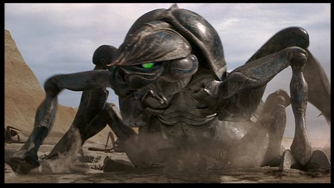 10 Reasons Why Starship Troopers Is The Very Definition Of Guilty Pleasure