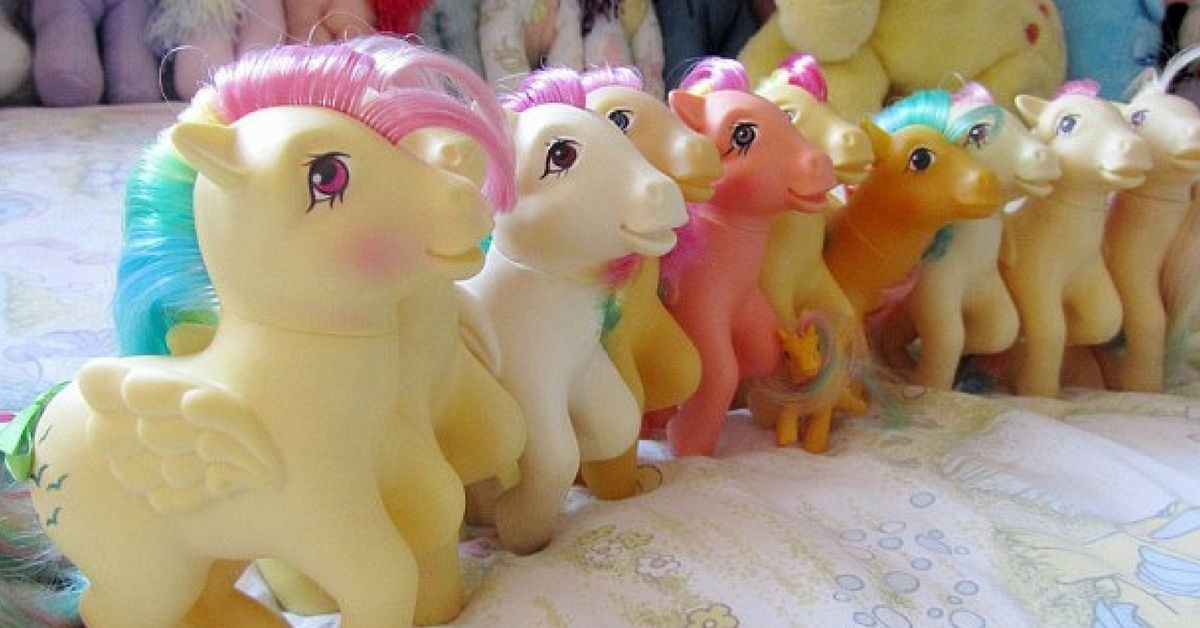 My little pony старые. My little Pony 1983. My little Pony игрушка 1990. My little Pony игрушки в 90х. Мягкие пони игрушки старые.