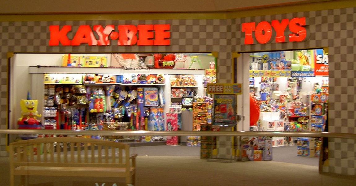 10-stores-from-the-90s-that-will-make-you-miss-hanging-out-at-the-mall